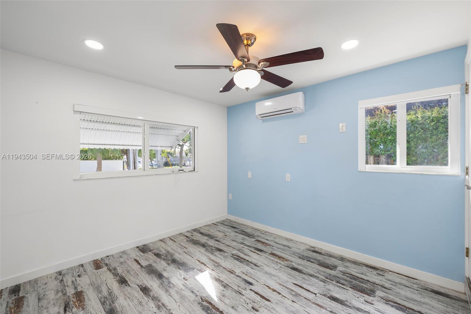 1895 Ixora Rd North Miami, FL 33181