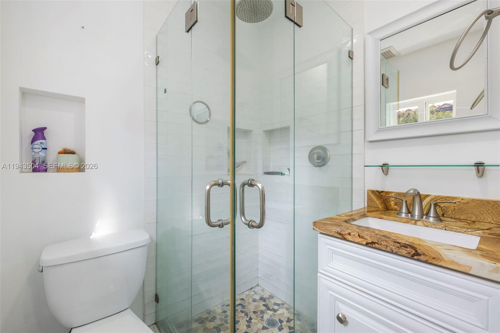 1895 Ixora Rd North Miami, FL 33181