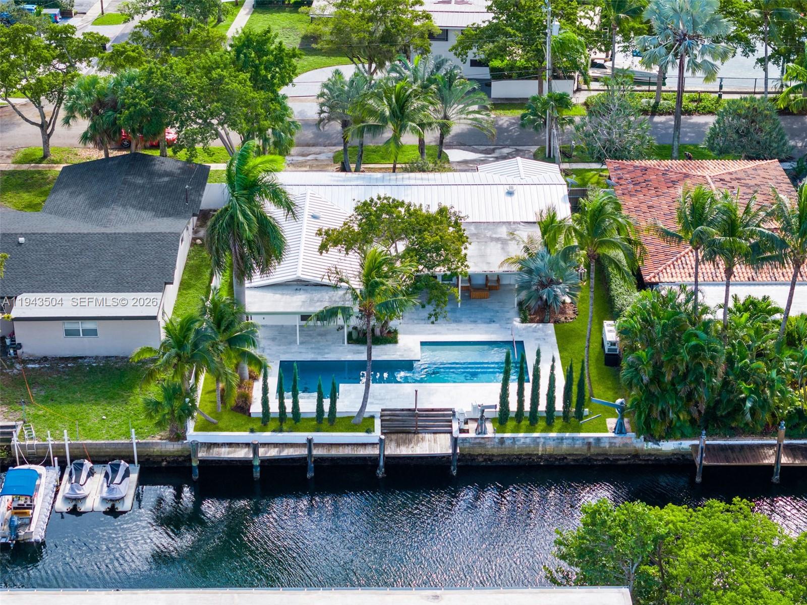 1895 Ixora Rd North Miami, FL 33181