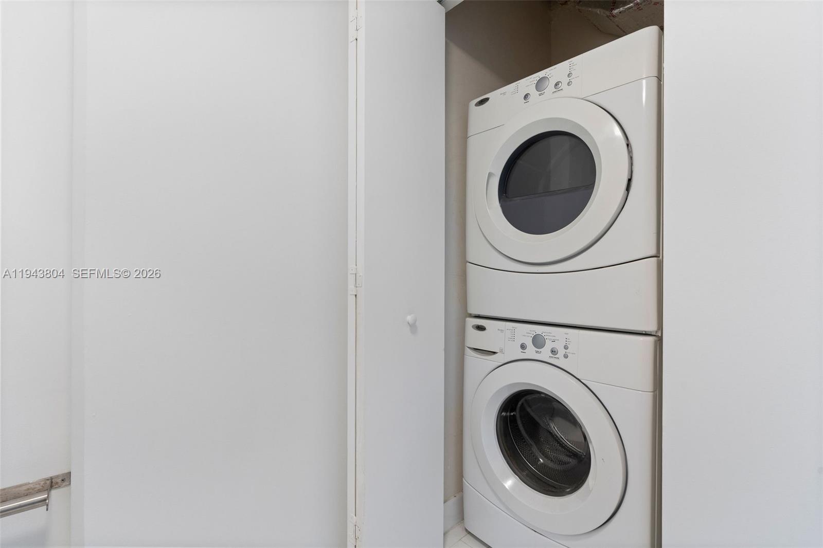 image Neo Vertika Condo5