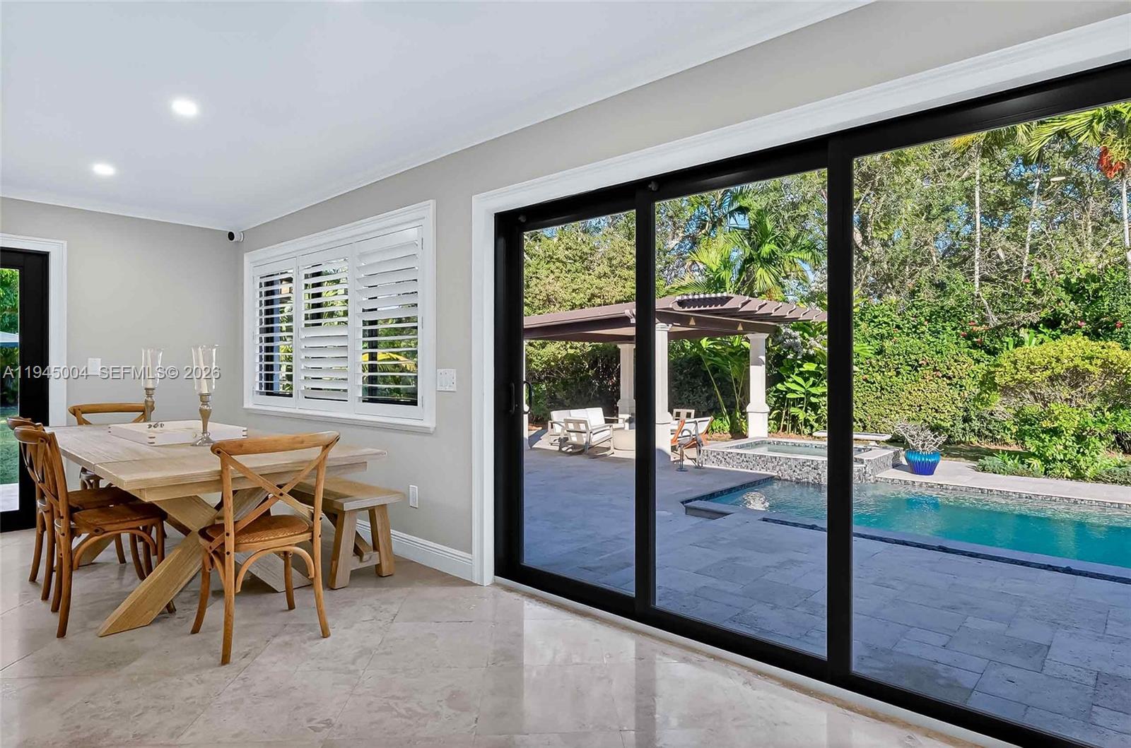 13945 Cartee Rd Palmetto Bay, FL 33158