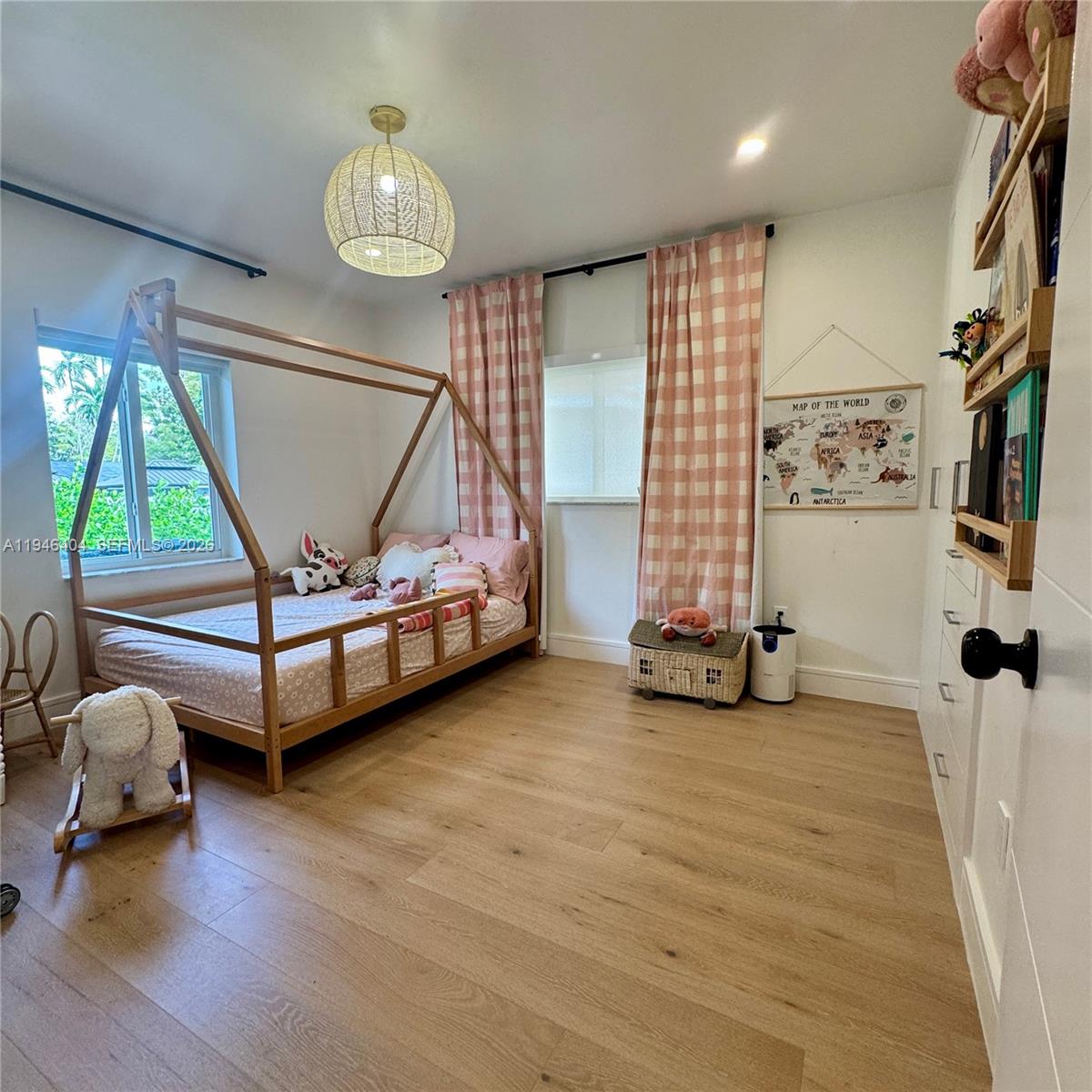 6365 SW 30th St Miami, FL 33155