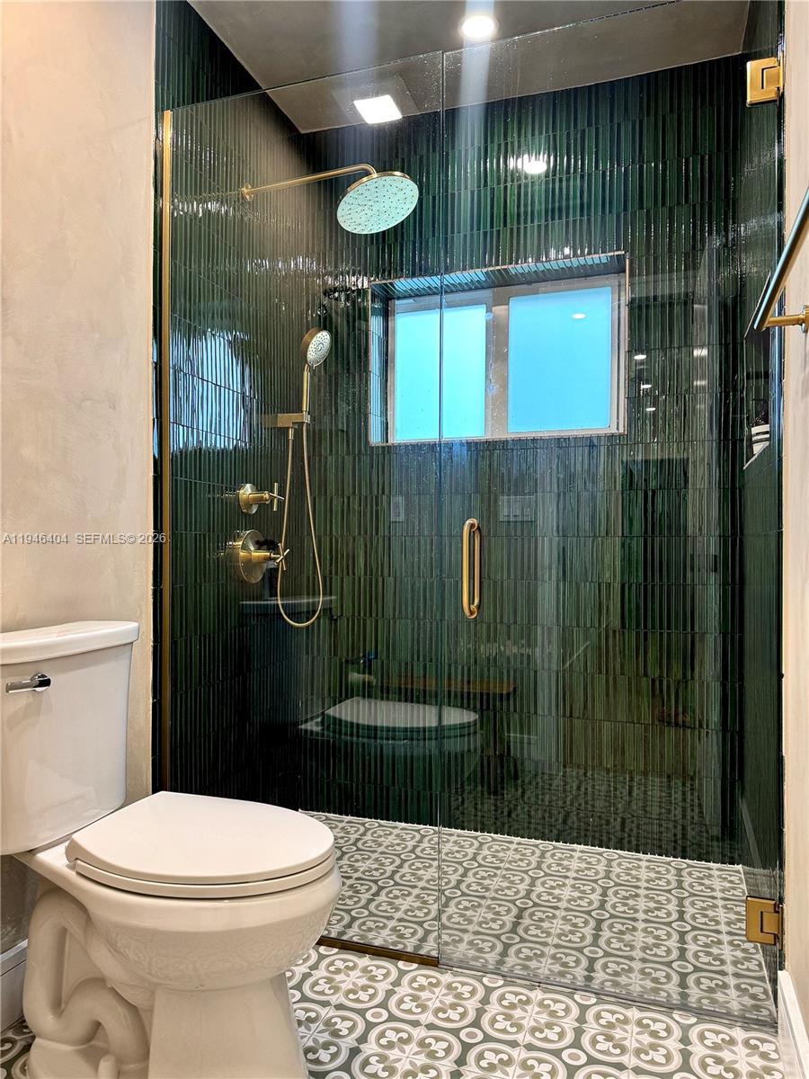 6365 SW 30th St Miami, FL 33155