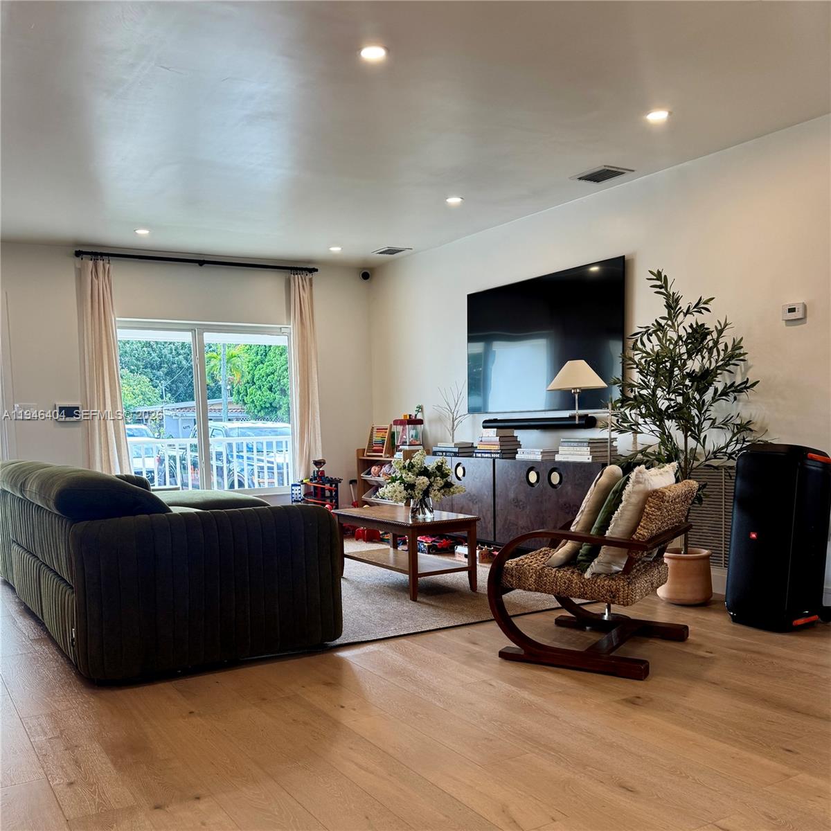 6365 SW 30th St Miami, FL 33155