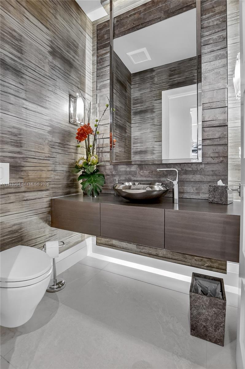 6860 Queenferry Cir Boca Raton, FL 33496