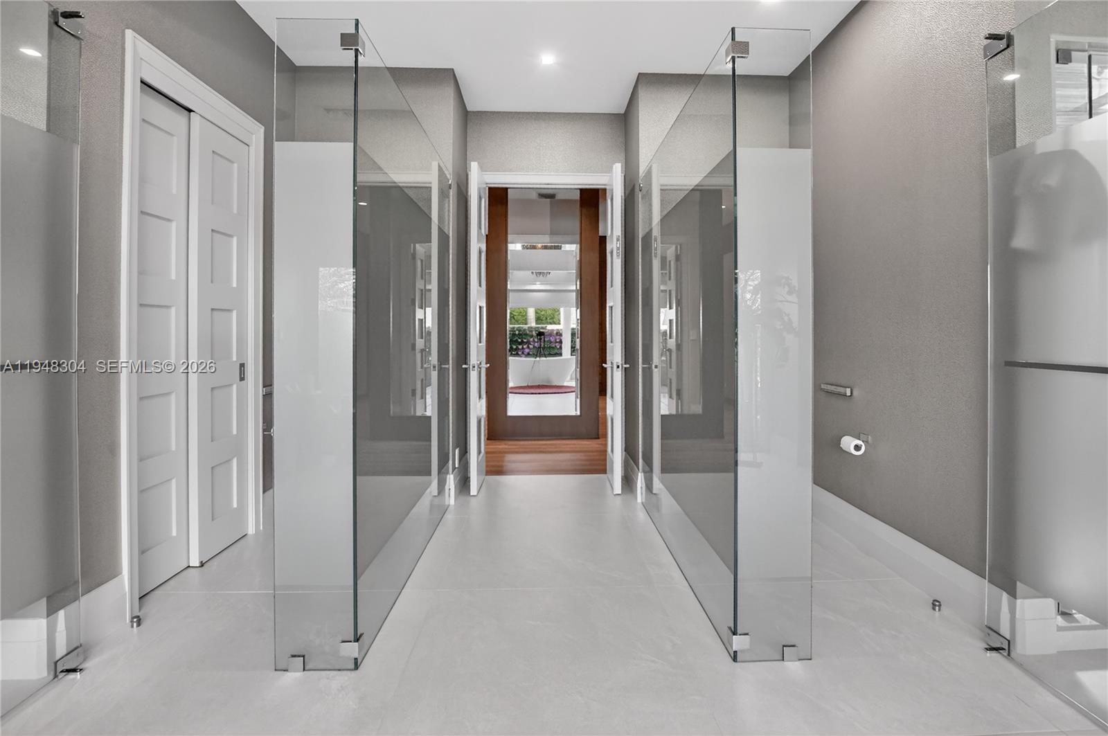 6860 Queenferry Cir Boca Raton, FL 33496