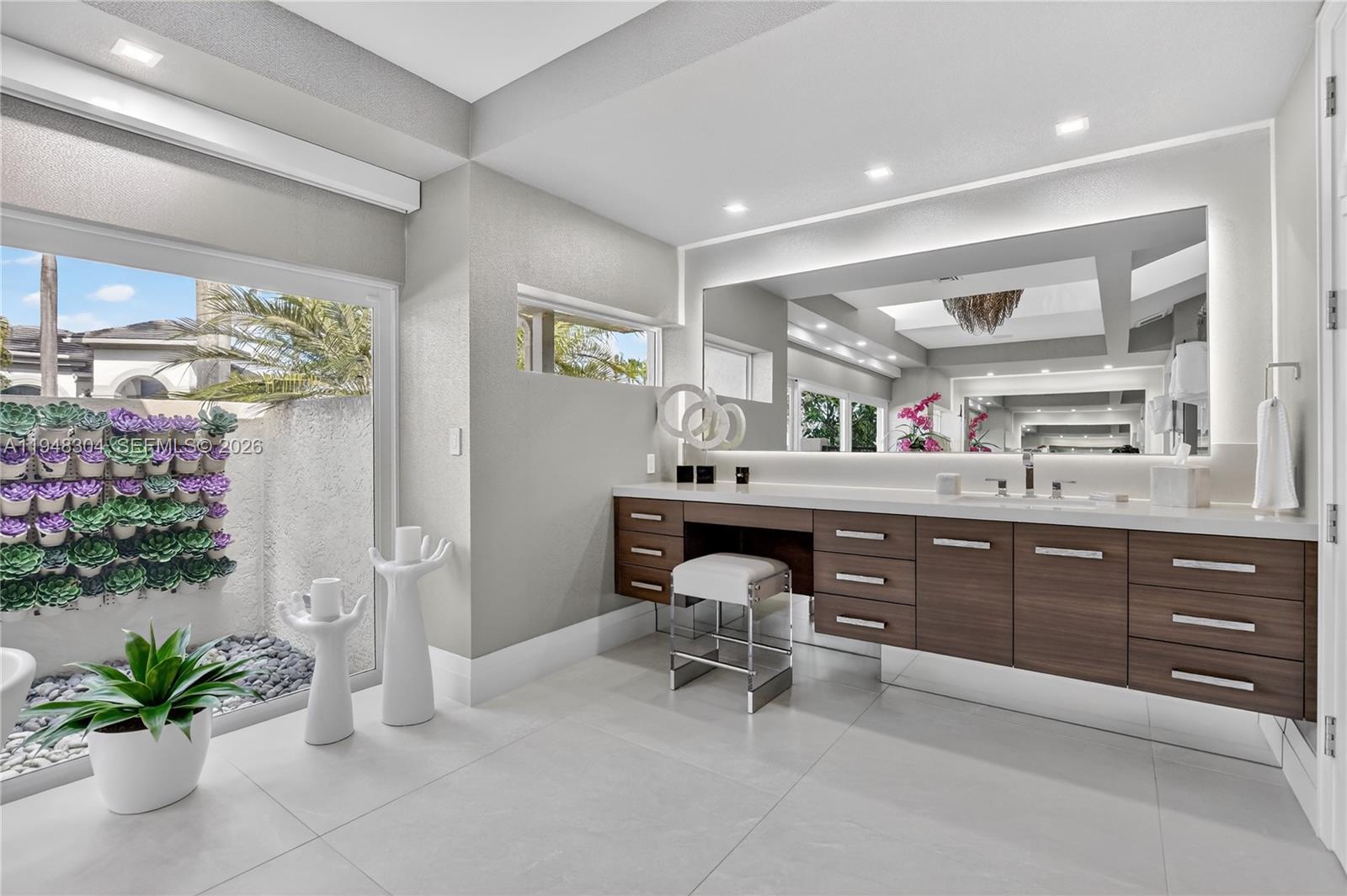 6860 Queenferry Cir Boca Raton, FL 33496