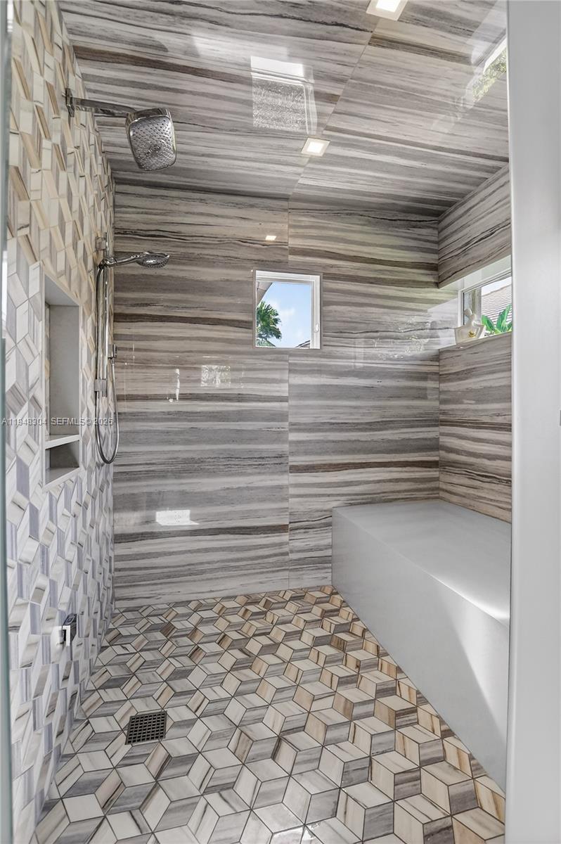 6860 Queenferry Cir Boca Raton, FL 33496