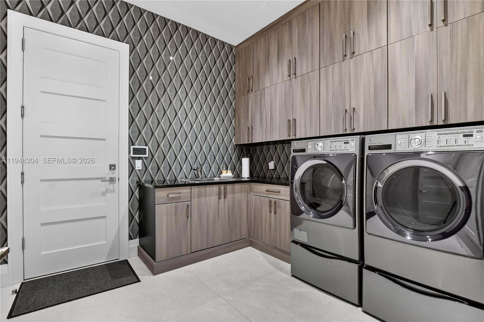 6860 Queenferry Cir Boca Raton, FL 33496