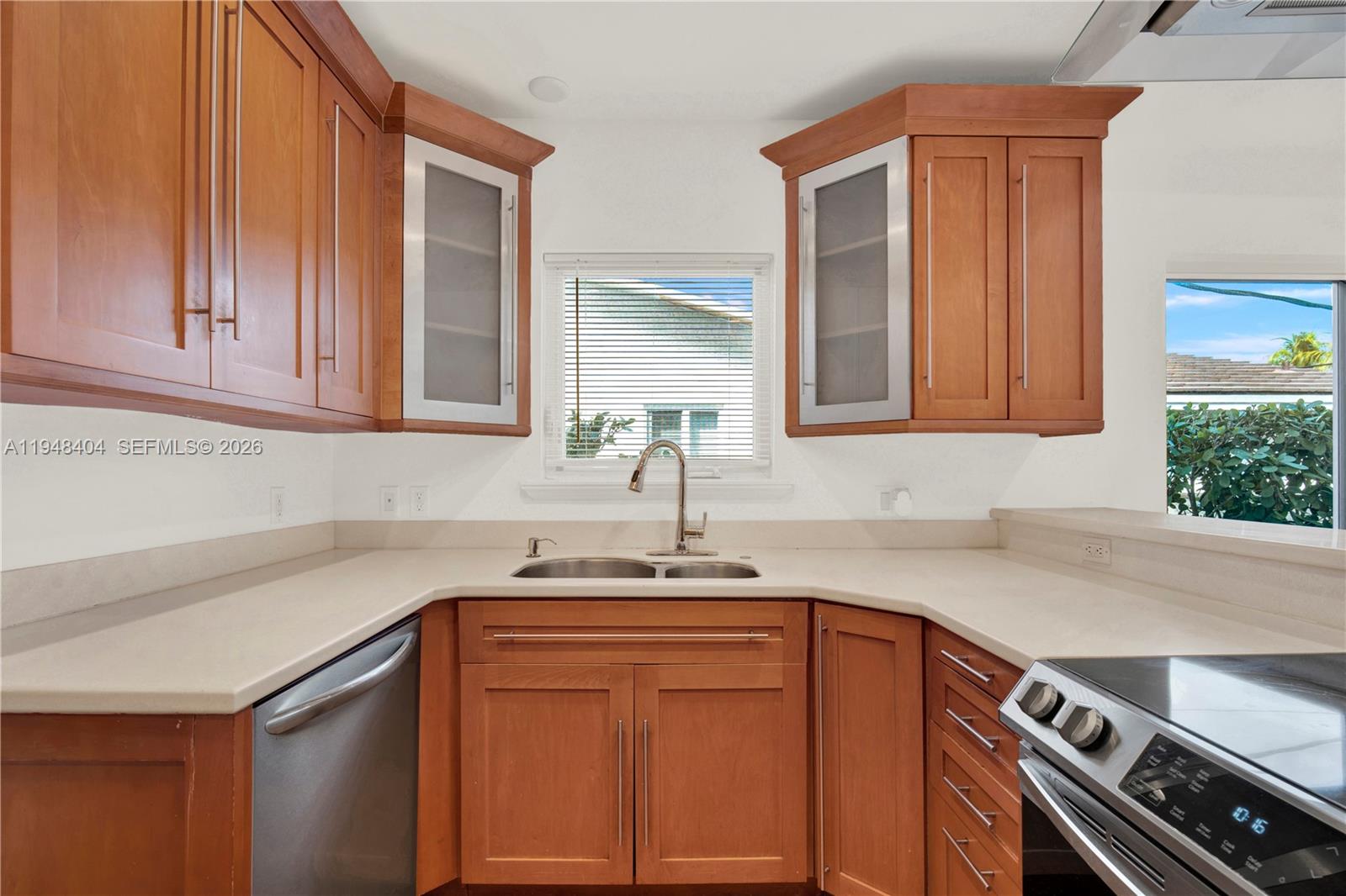 527 SW 20th Rd Miami, FL 33129