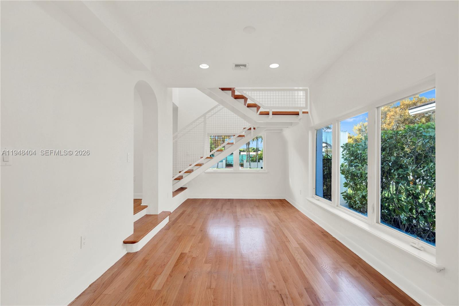 527 SW 20th Rd Miami, FL 33129