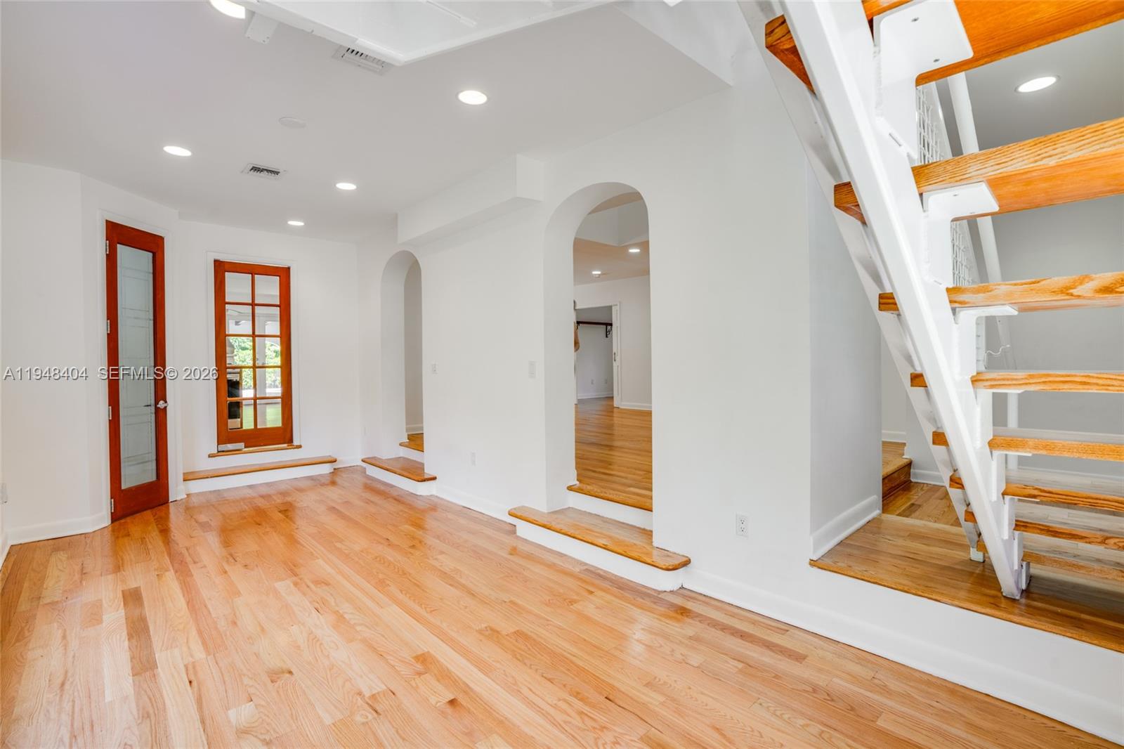 527 SW 20th Rd Miami, FL 33129