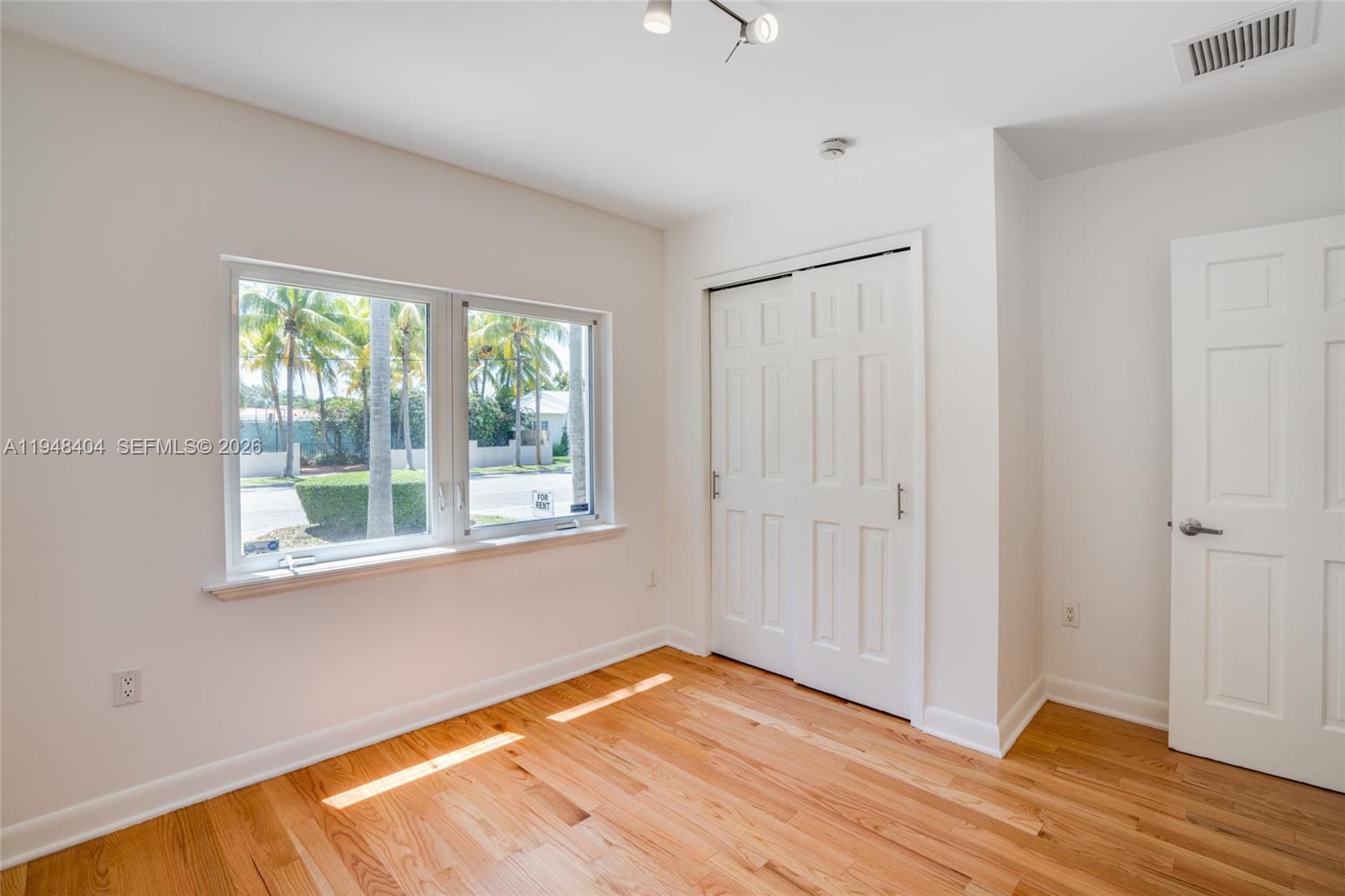 527 SW 20th Rd Miami, FL 33129