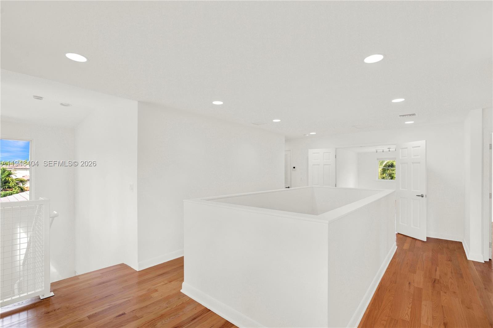 527 SW 20th Rd Miami, FL 33129