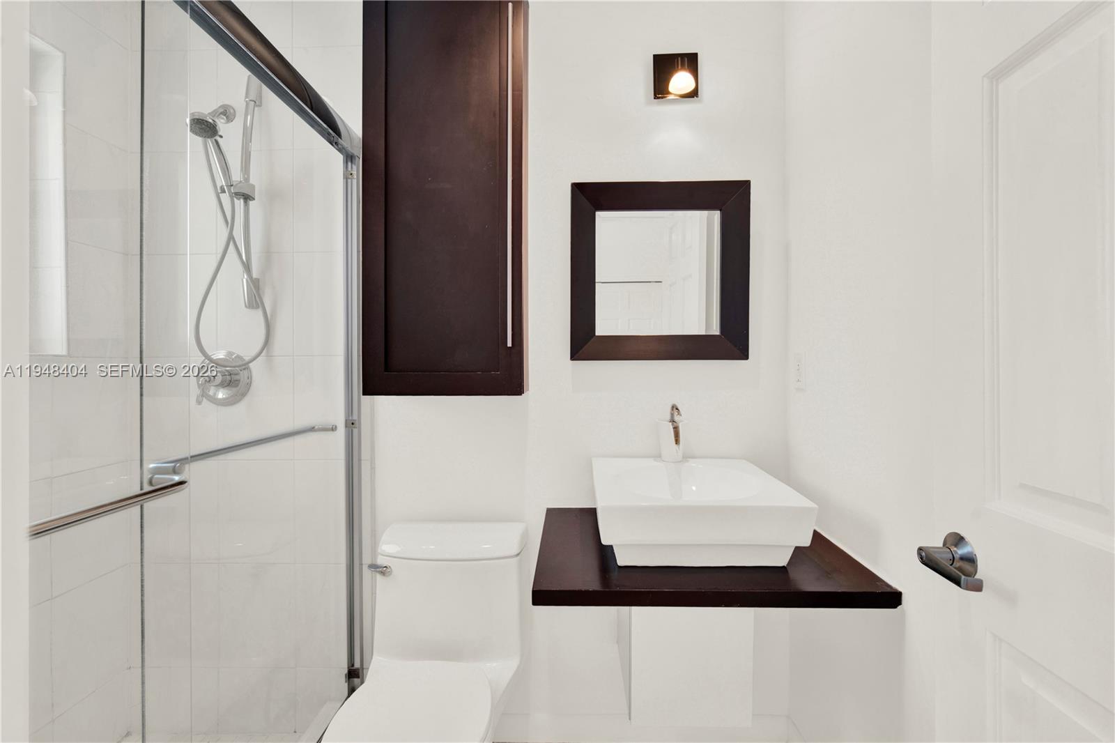 527 SW 20th Rd Miami, FL 33129