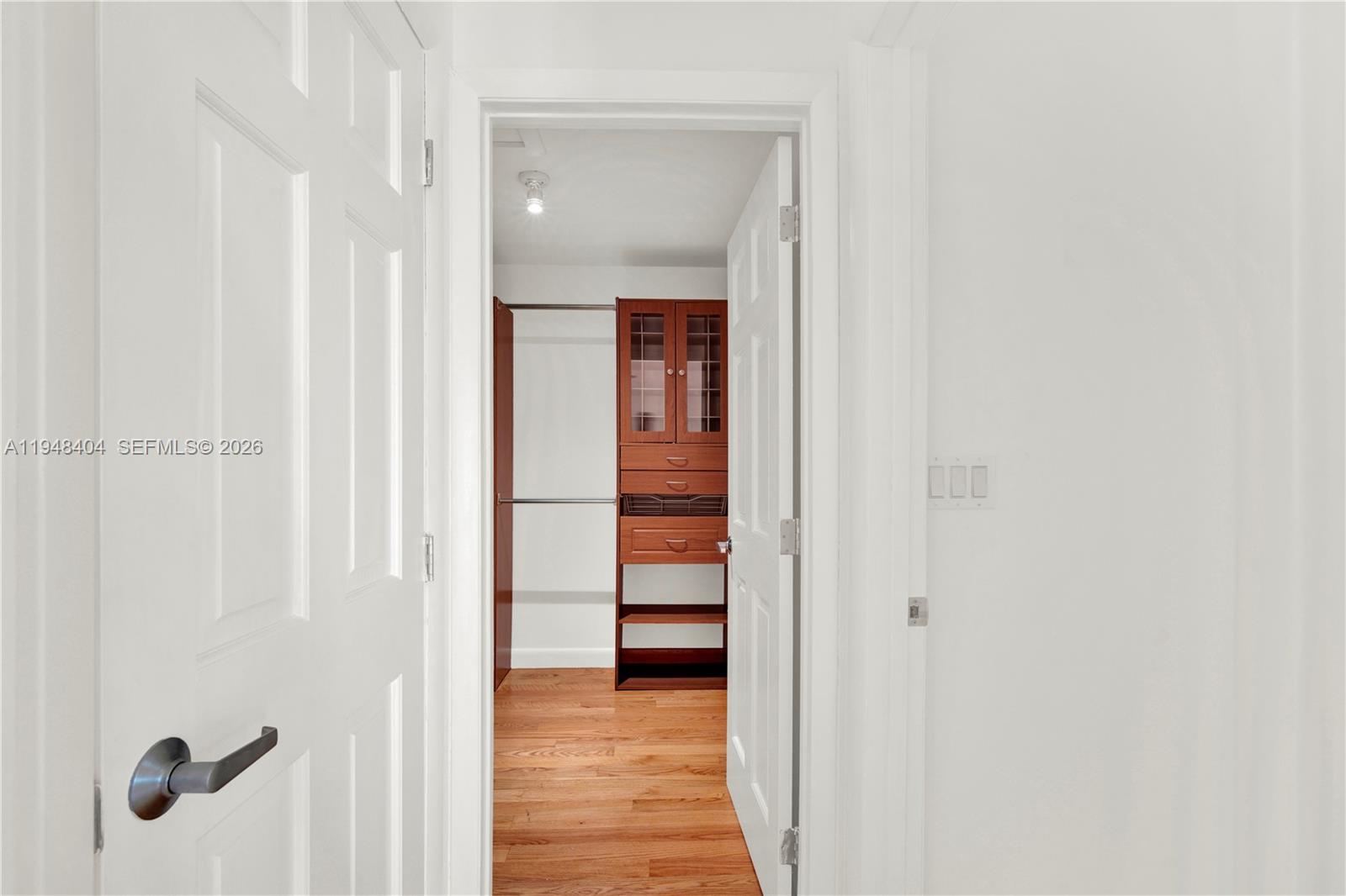 527 SW 20th Rd Miami, FL 33129