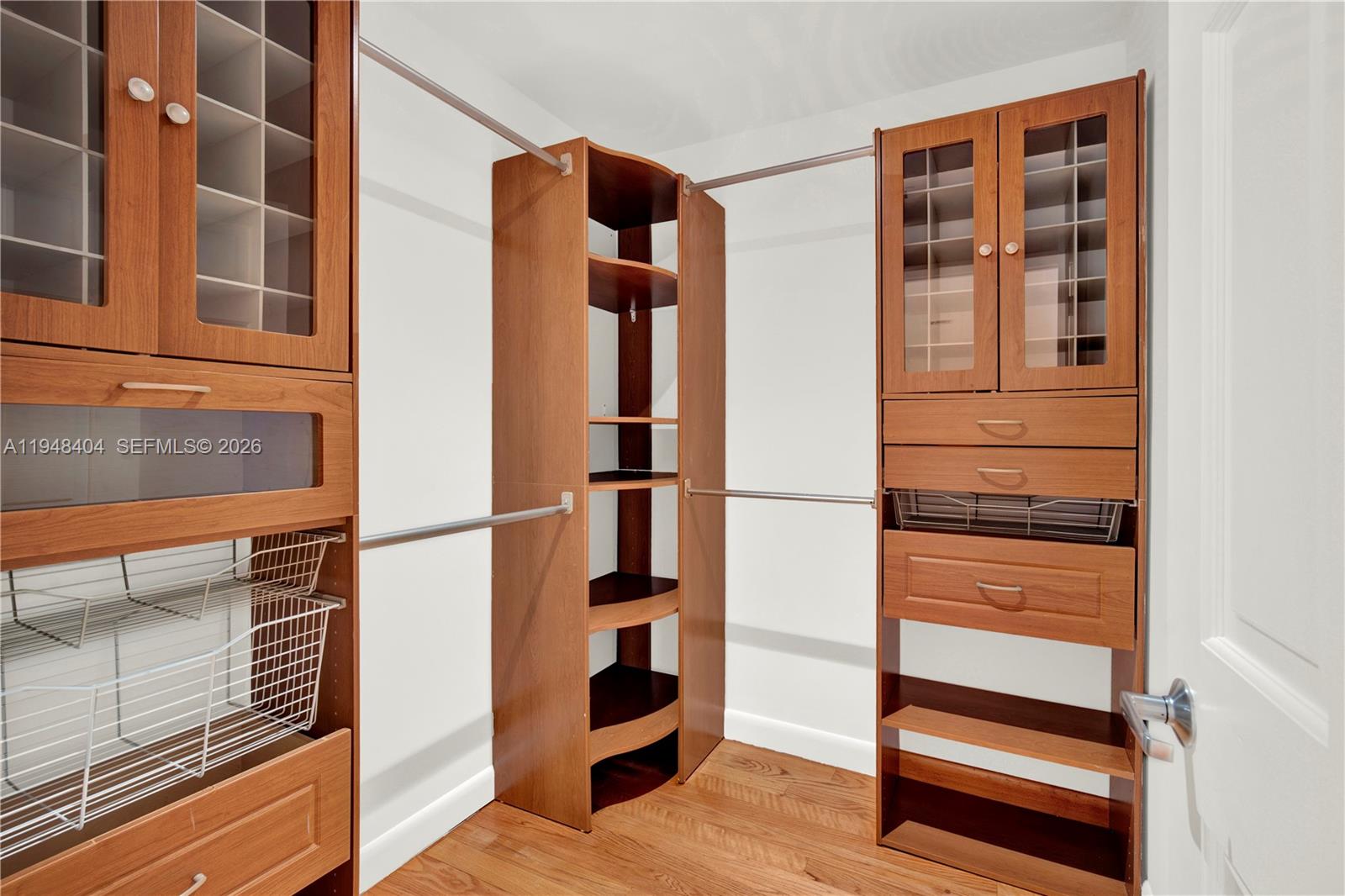 527 SW 20th Rd Miami, FL 33129