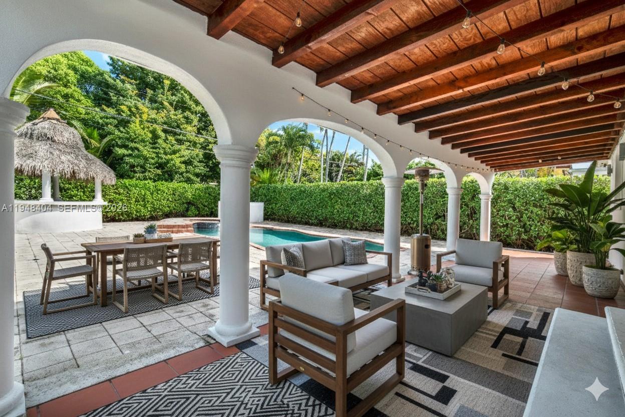 527 SW 20th Rd Miami, FL 33129