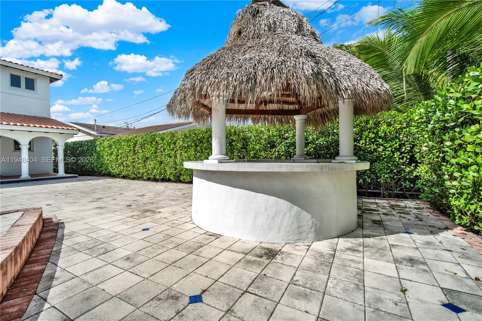 527 SW 20th Rd Miami, FL 33129