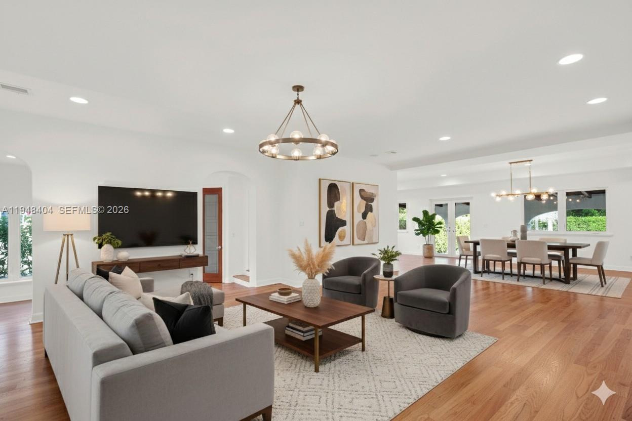 527 SW 20th Rd Miami, FL 33129