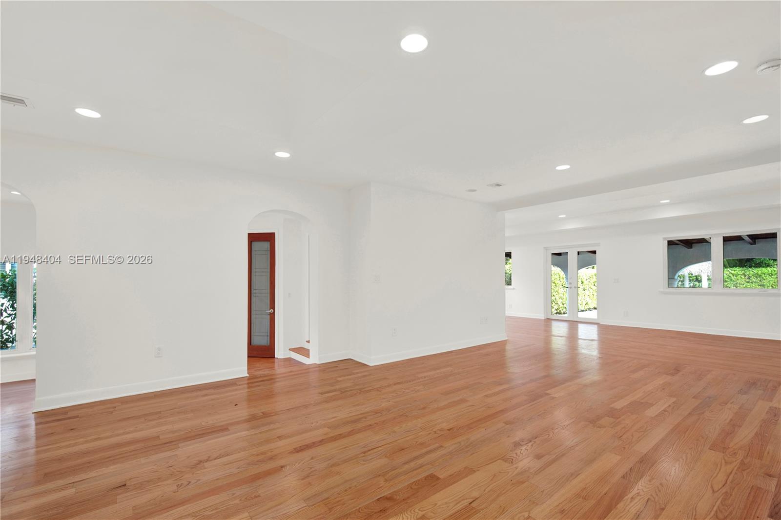 527 SW 20th Rd Miami, FL 33129