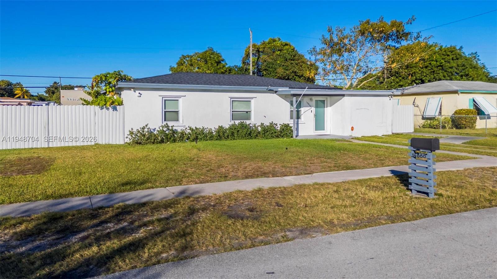 14860 Buchanan St Miami, FL 33176