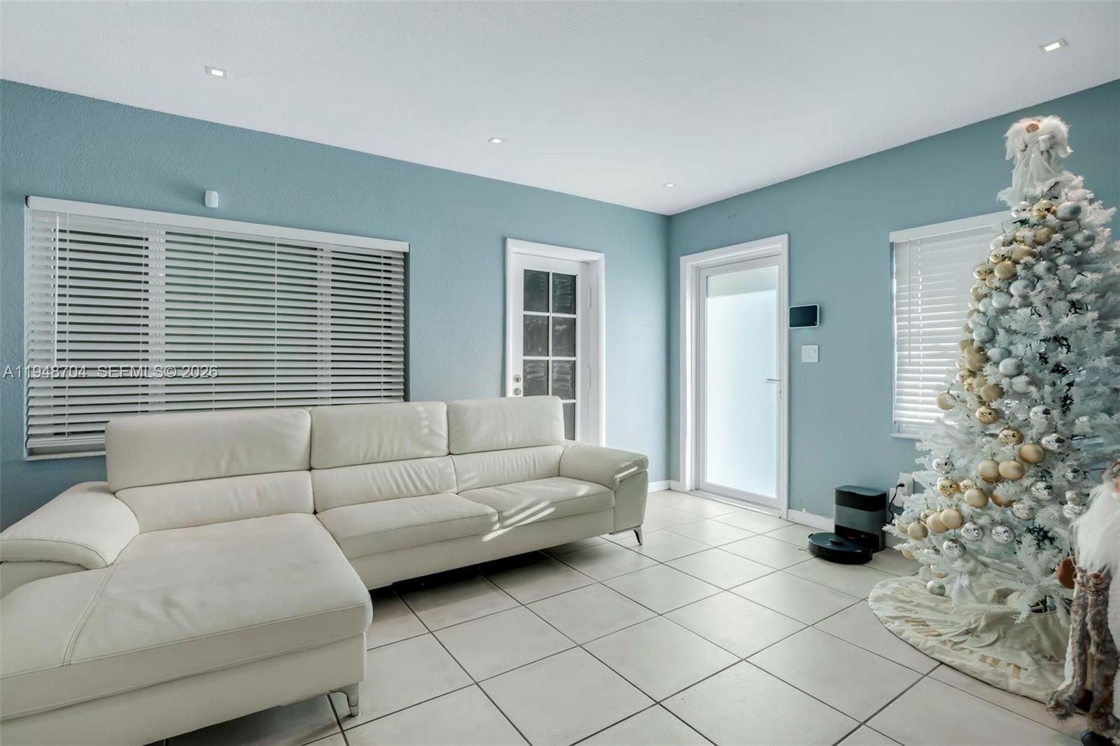 14860 Buchanan St Miami, FL 33176