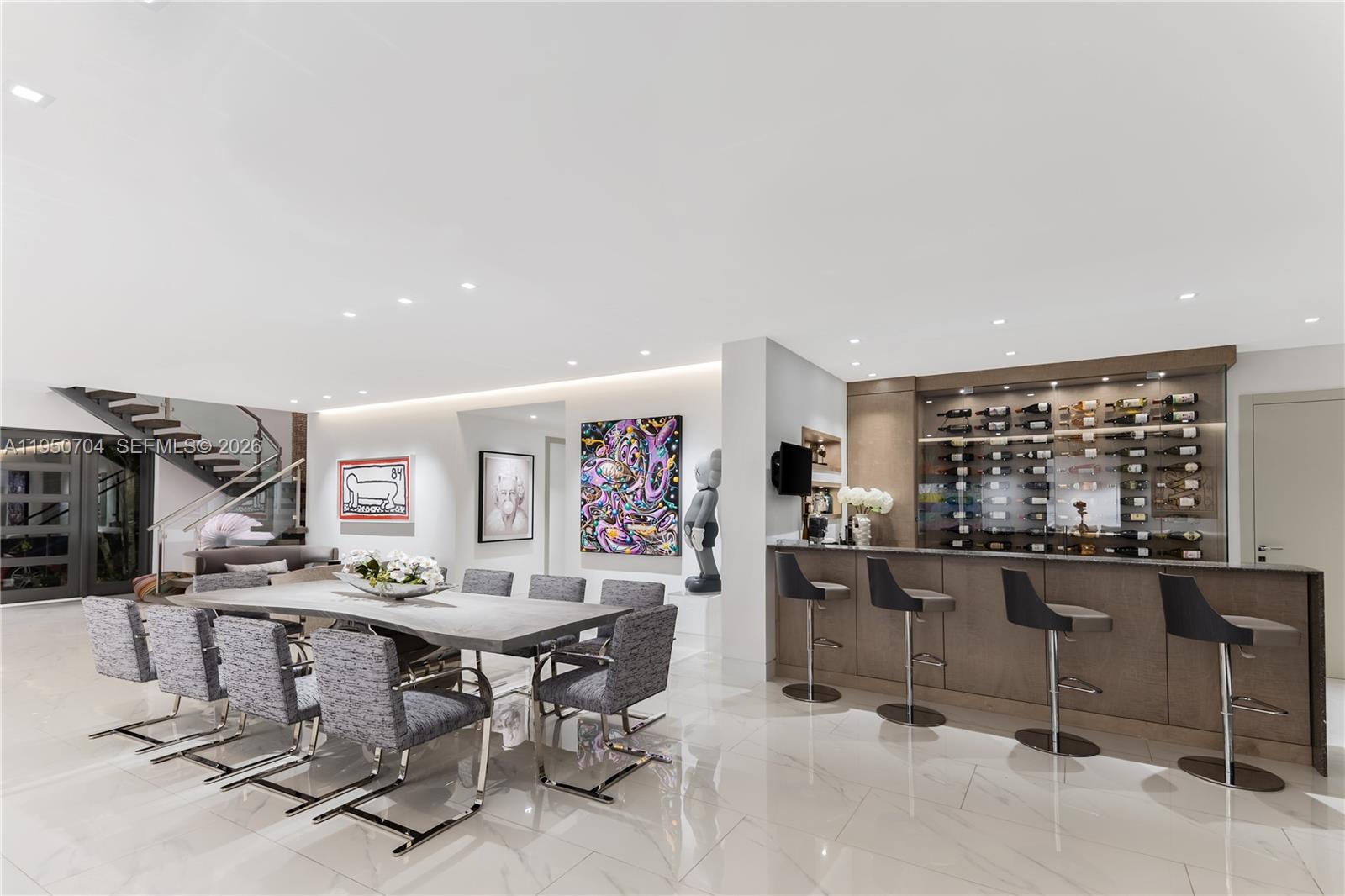 2370 Bayview Ln North Miami, FL 33181