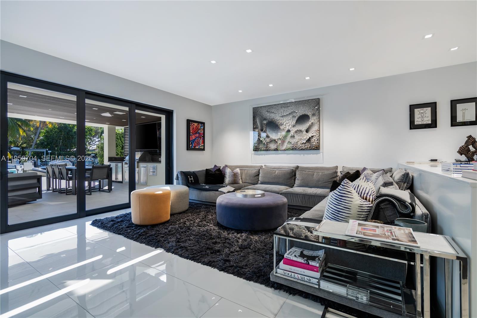 2370 Bayview Ln North Miami, FL 33181