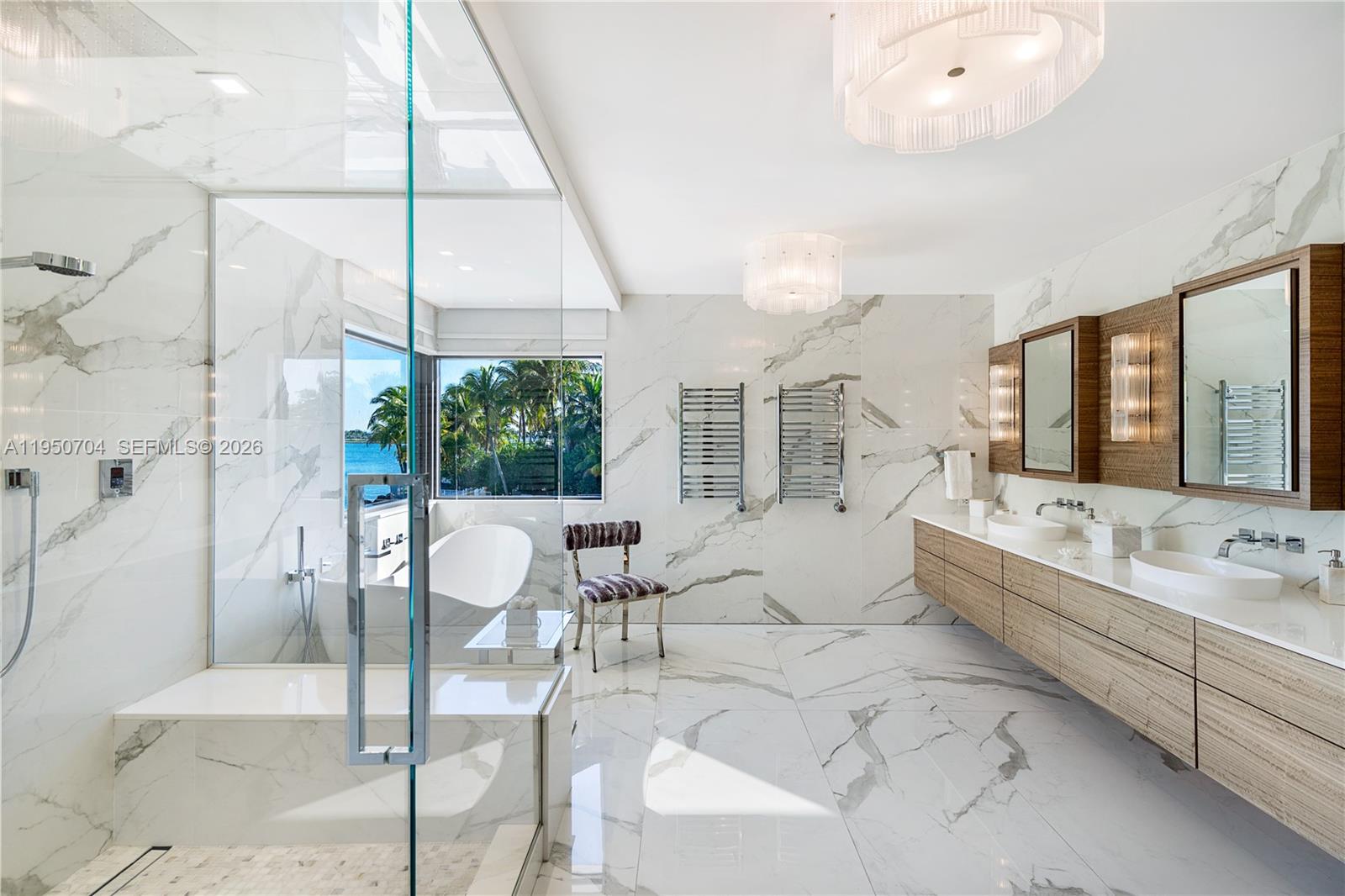 2370 Bayview Ln North Miami, FL 33181