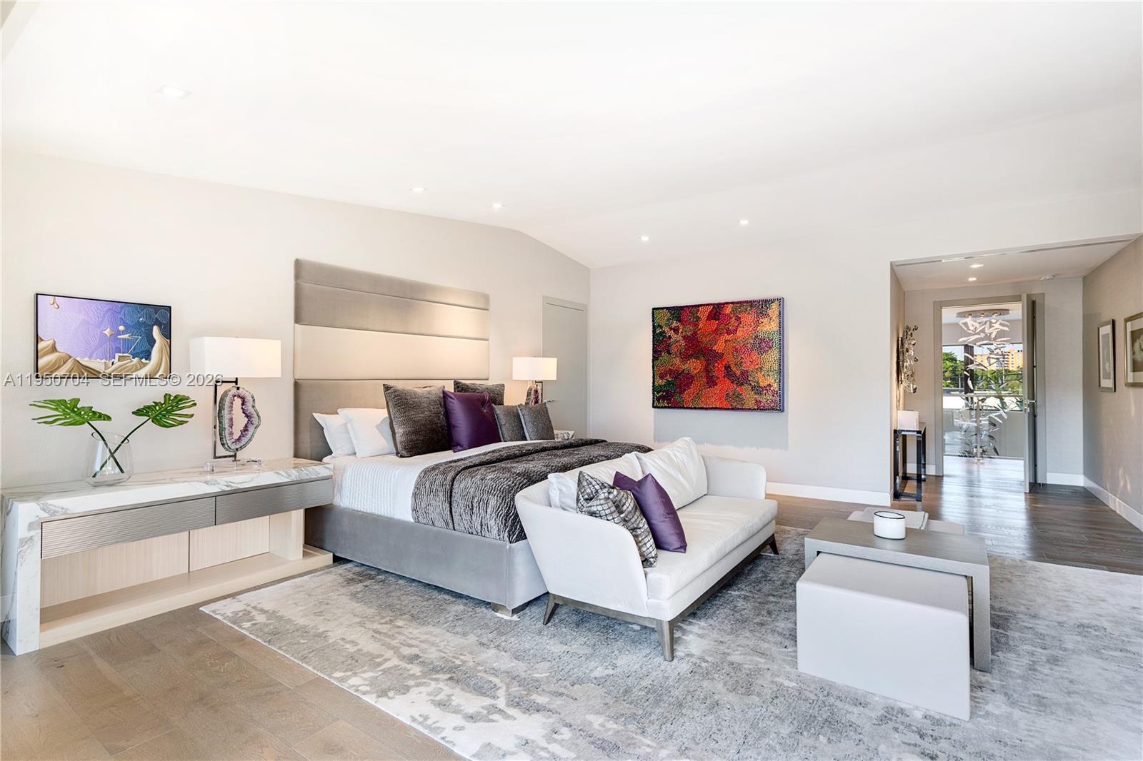 2370 Bayview Ln North Miami, FL 33181