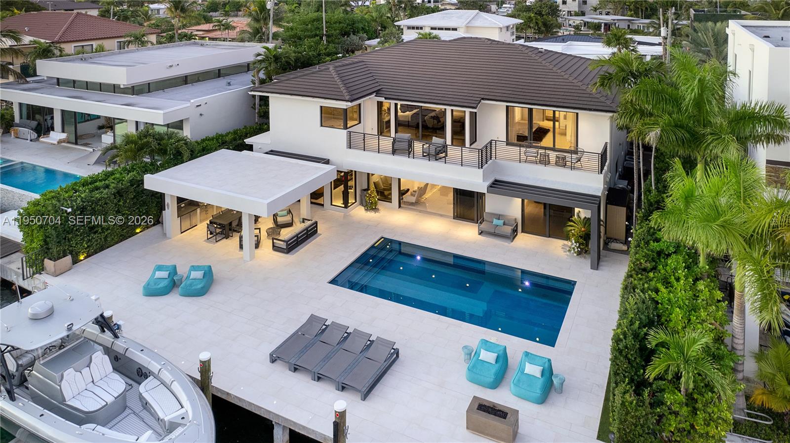 2370 Bayview Ln North Miami, FL 33181