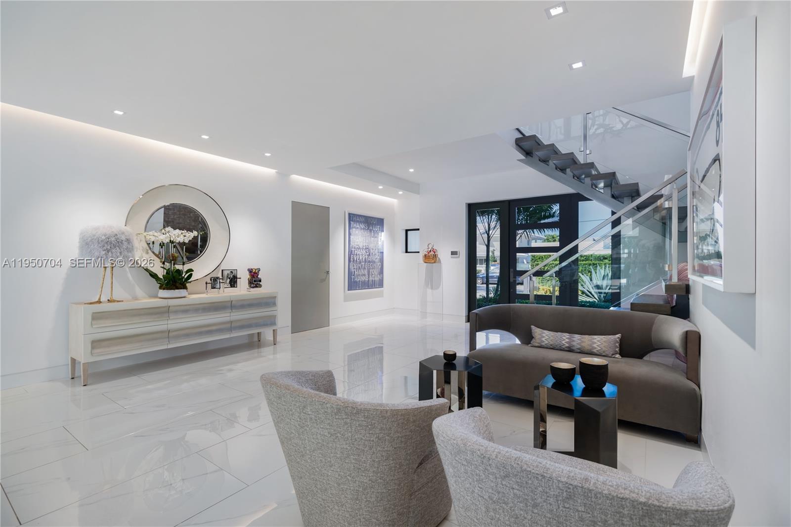 2370 Bayview Ln North Miami, FL 33181