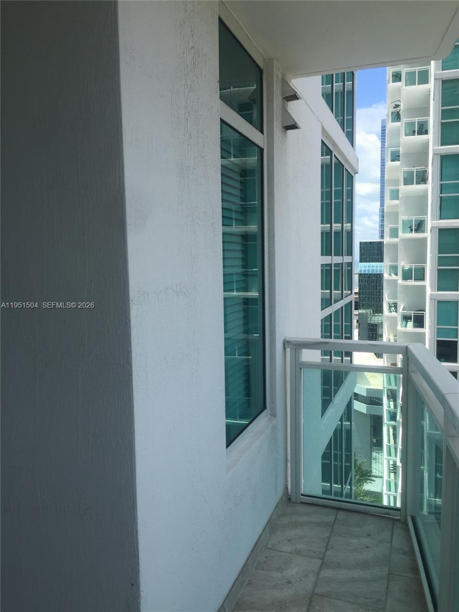 950 Brickell Bay Dr #2301 Miami, FL 33131