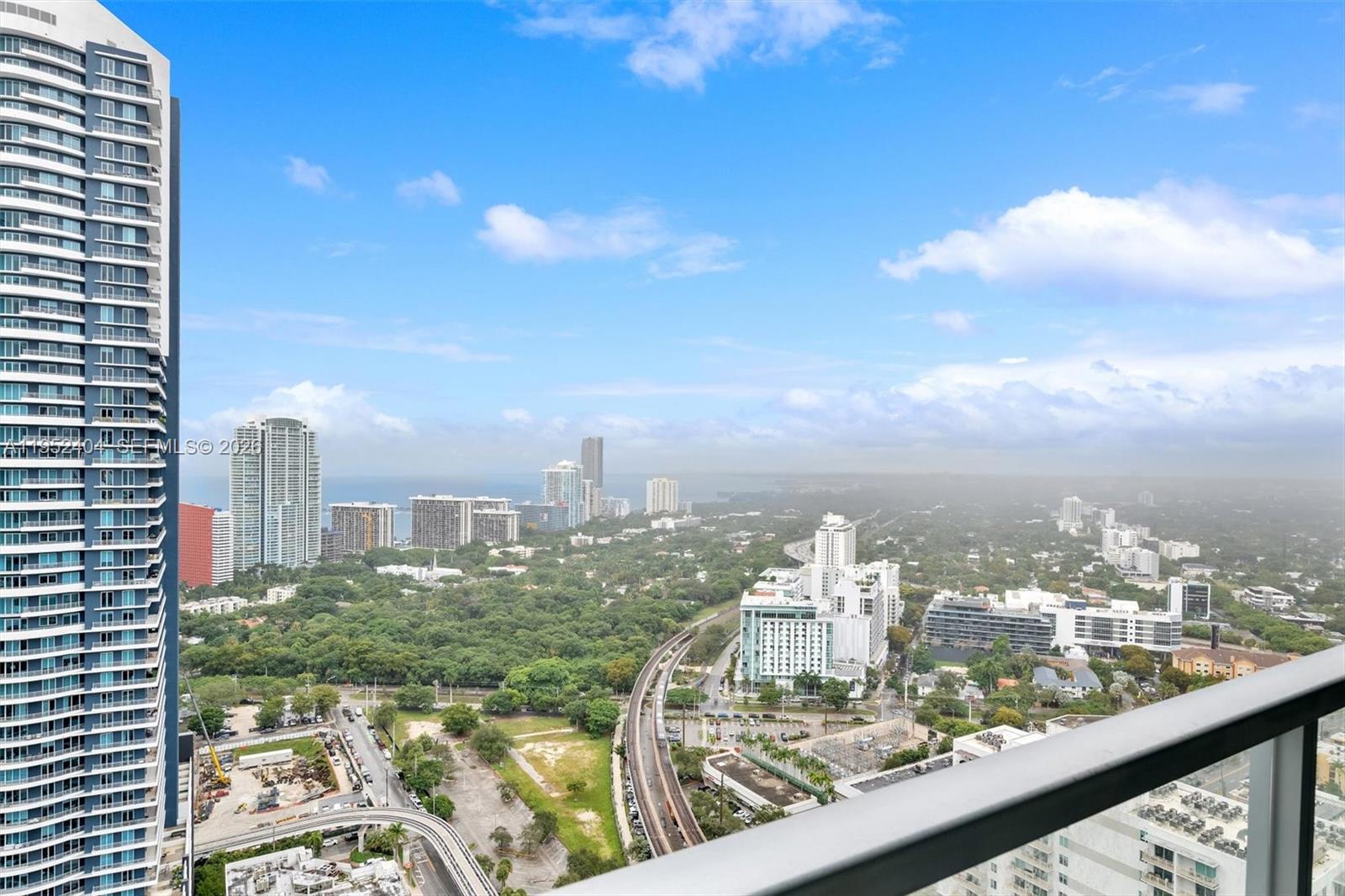 79 SW 12th St #4004S