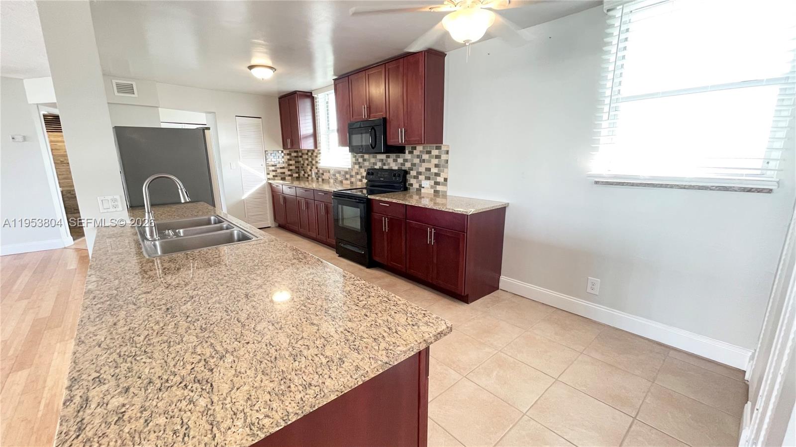 3703 NE 166th St #602 North Miami Beach, FL 33160