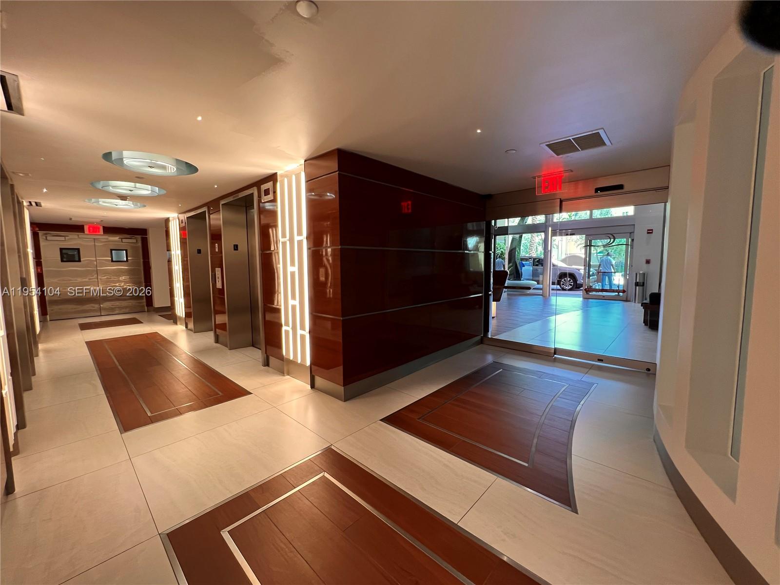 90 Alton Rd #2110 Miami Beach, FL 33139