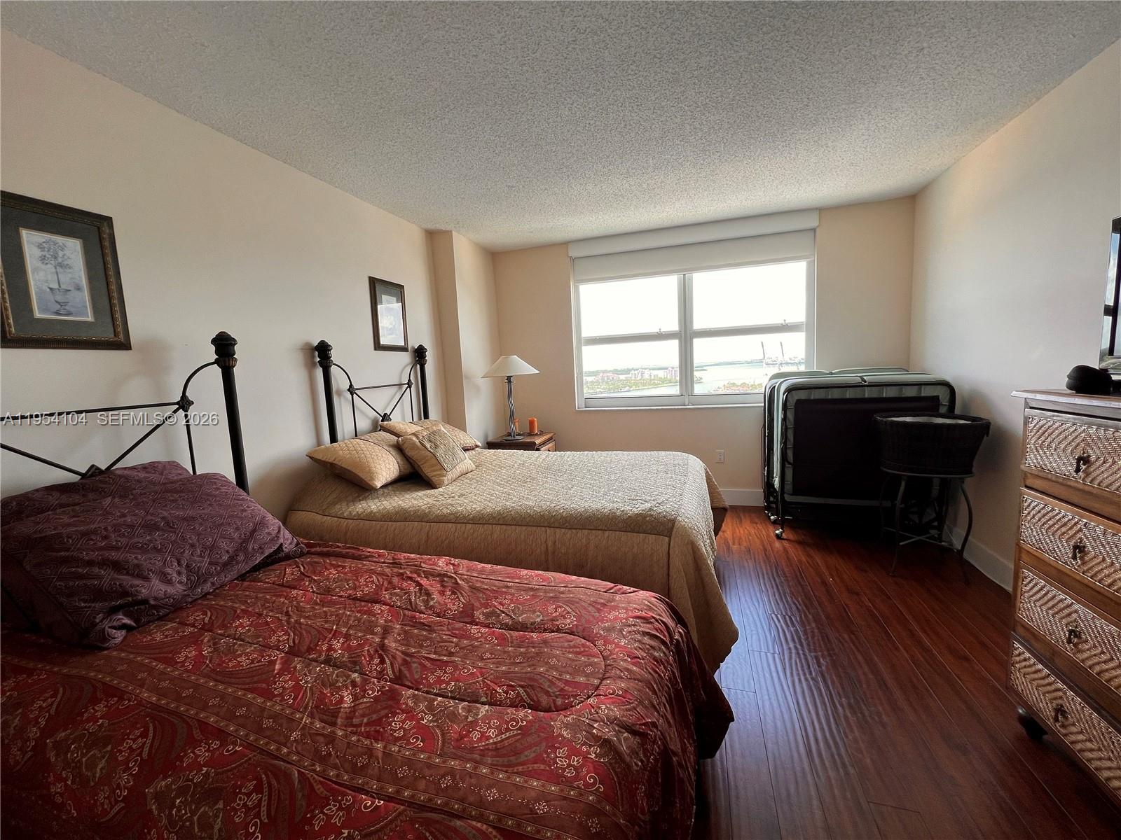 90 Alton Rd #2110 Miami Beach, FL 33139