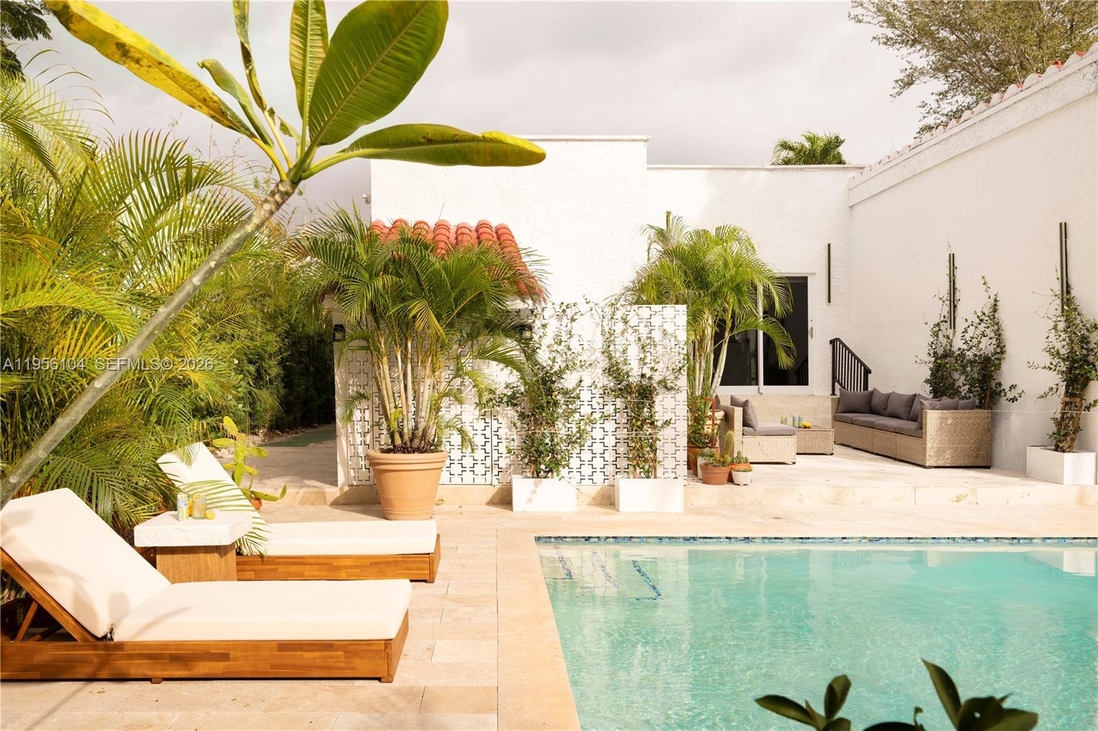 3616 SW 26th St Miami, FL 33133