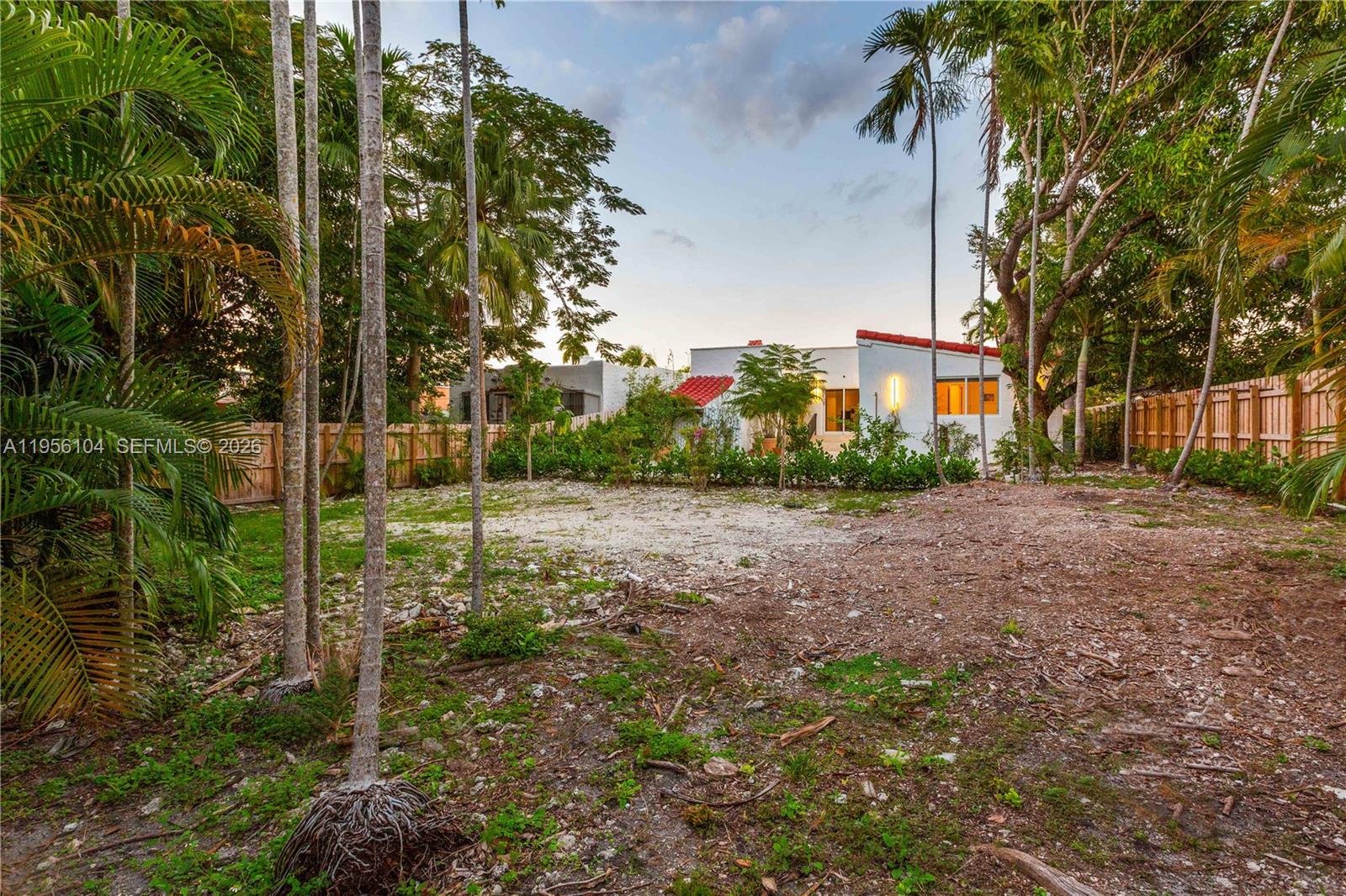 3616 SW 26th St Miami, FL 33133