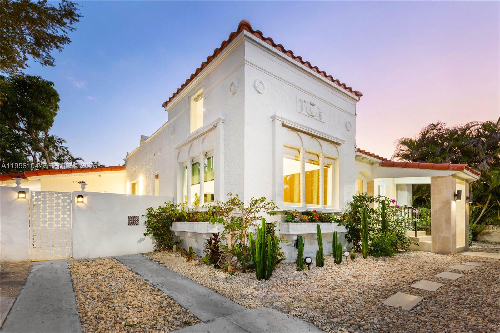 3616 SW 26th St Miami, FL 33133