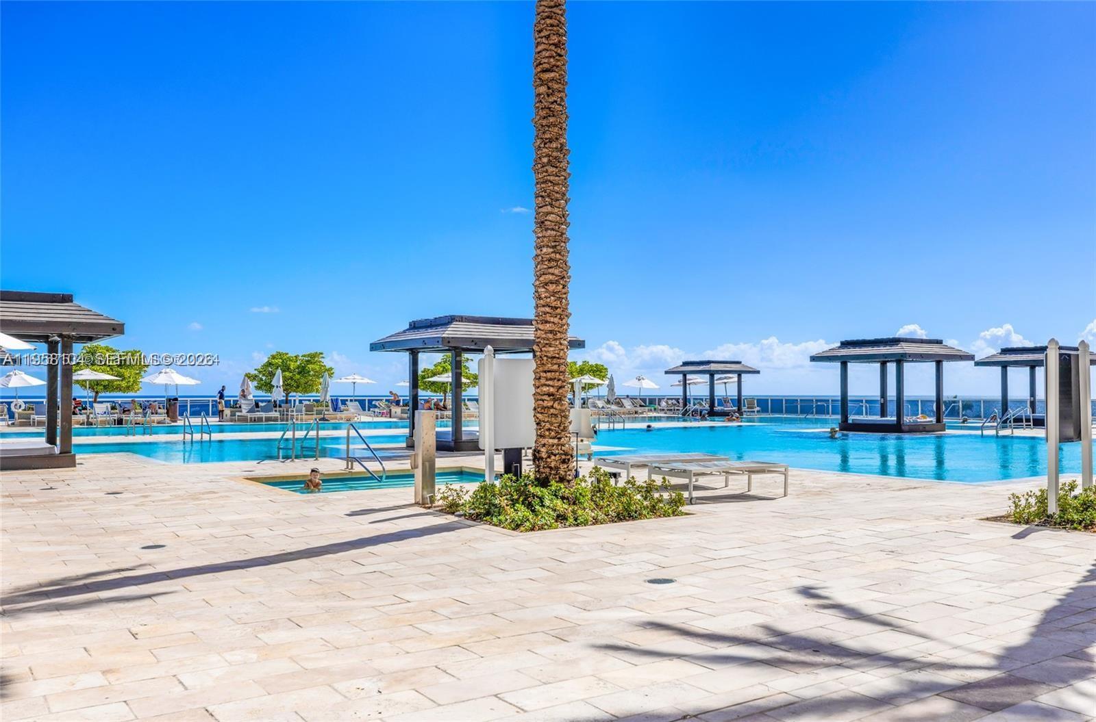 image Beach Club 223