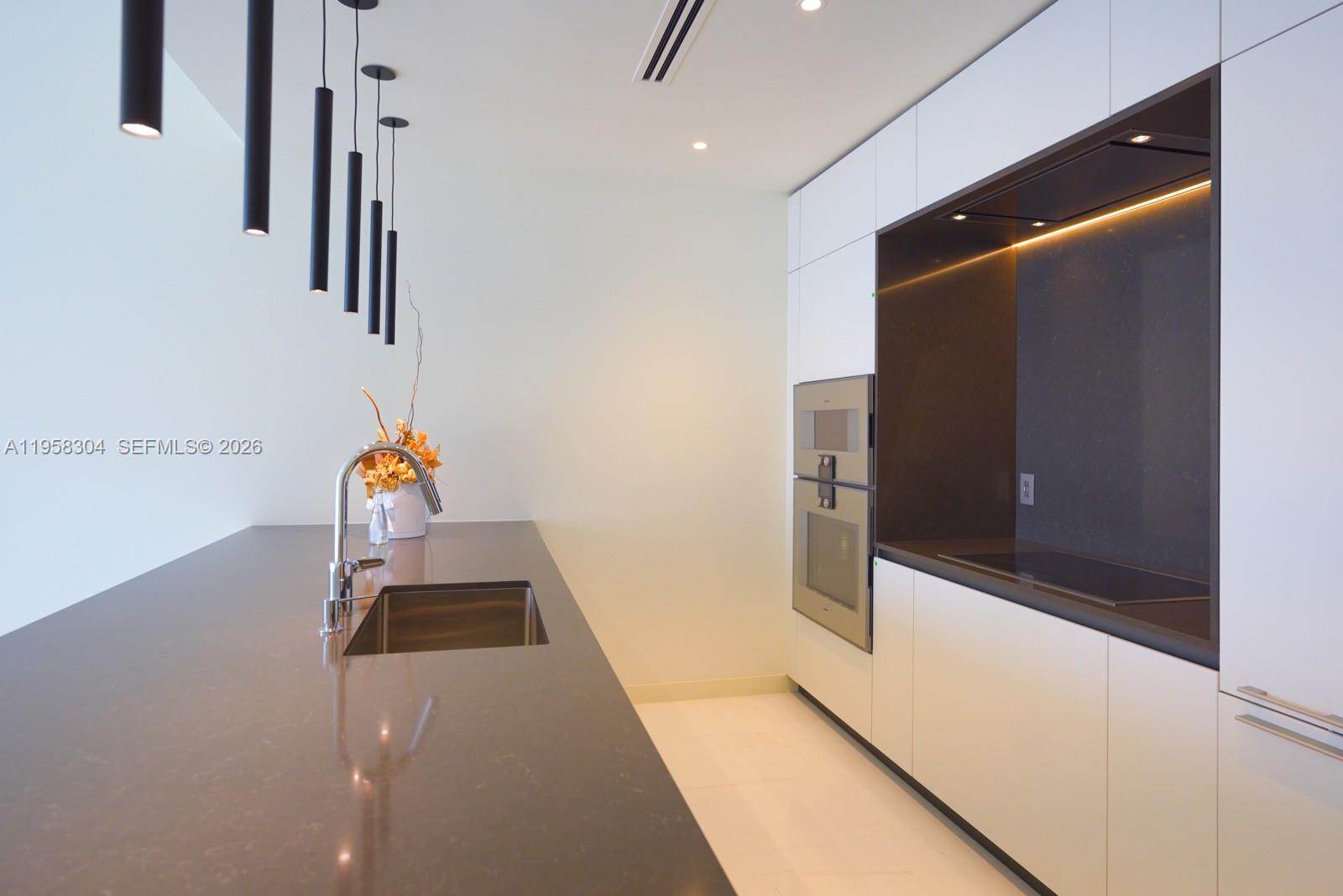 image Aston Martin Residences15