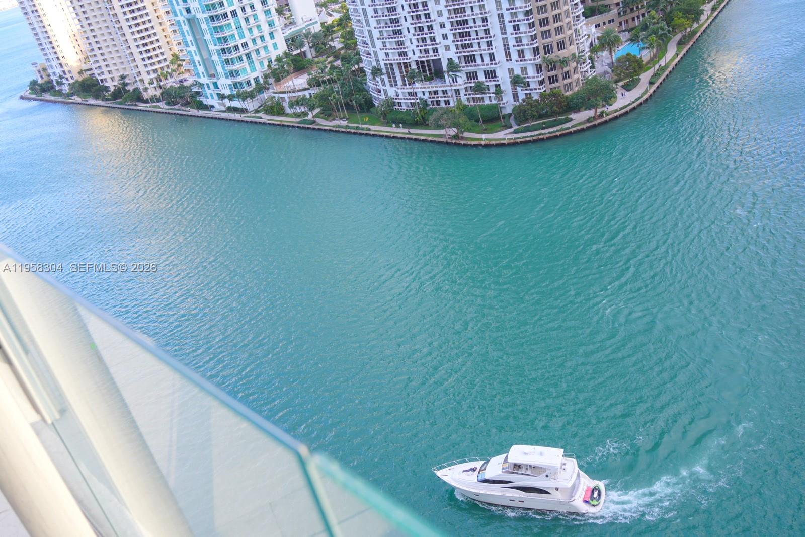 image Aston Martin Residences30