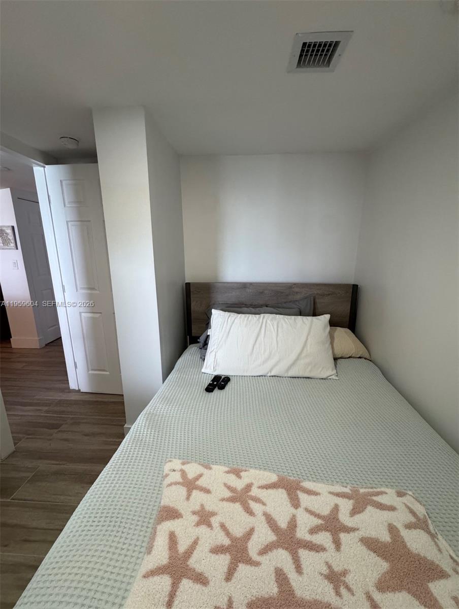 9273 Collins Ave #810 Surfside, FL 33154