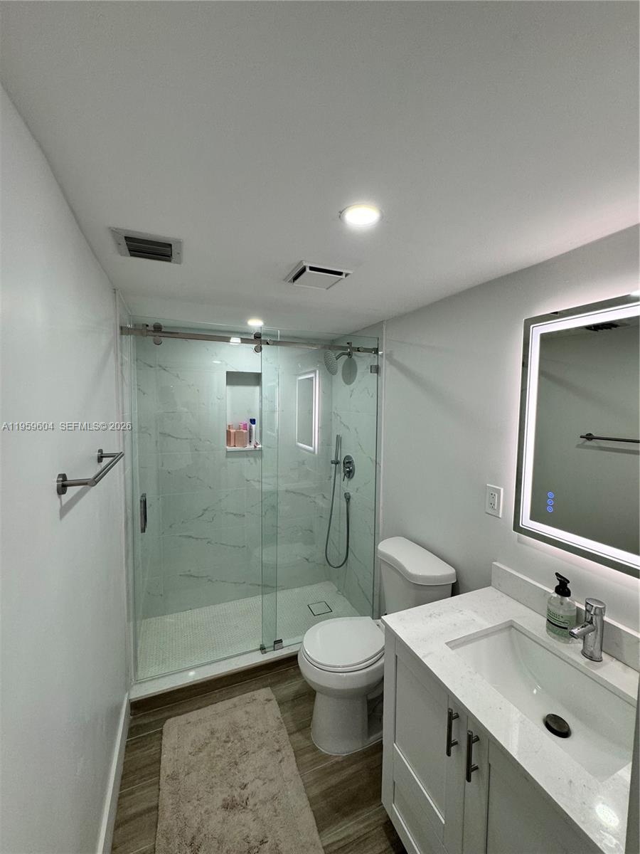 9273 Collins Ave #810 Surfside, FL 33154