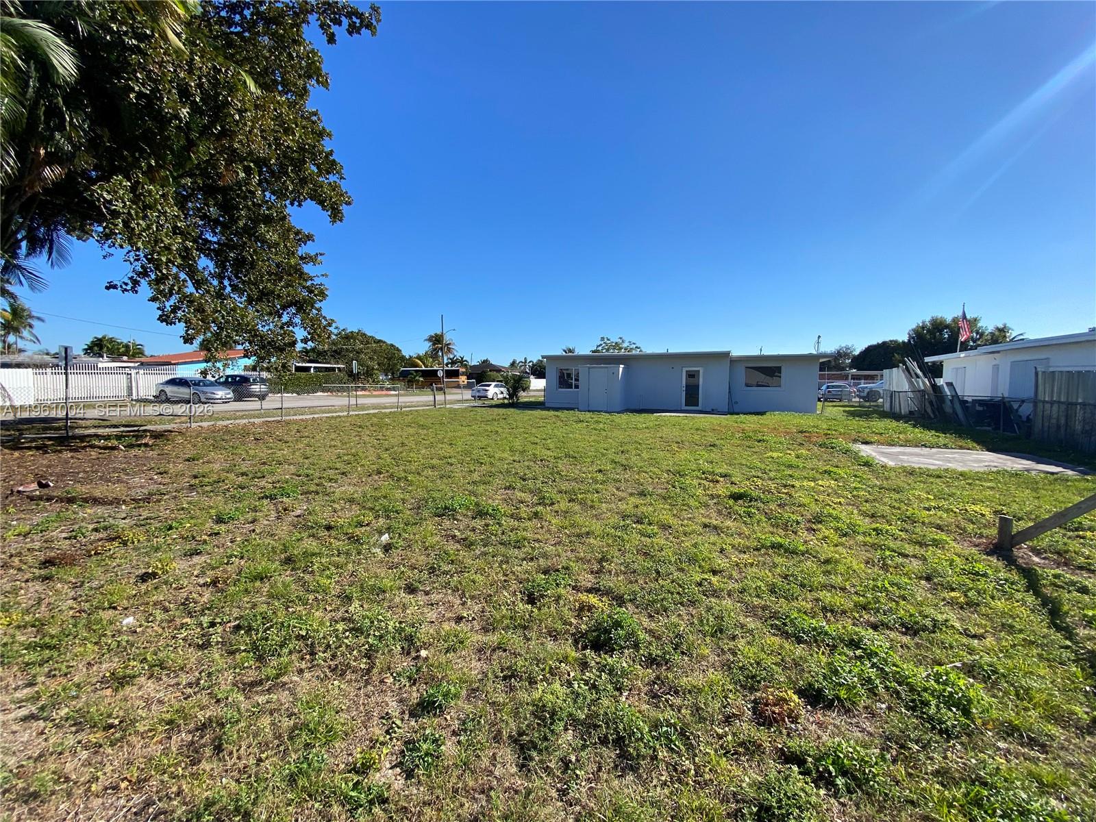 691 E 48th St Hialeah, FL 33013