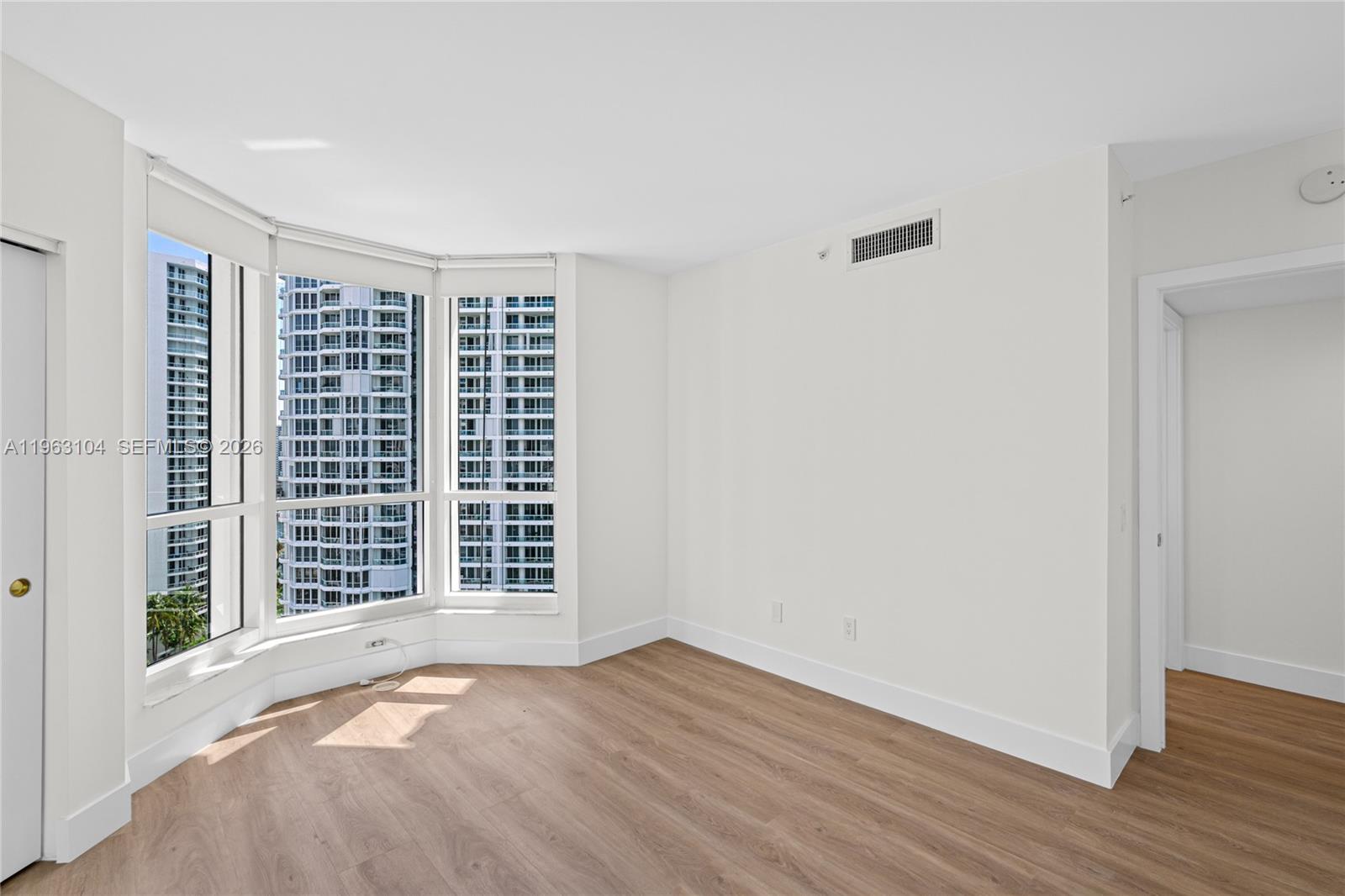 21055 Yacht Clb Dr #1903 Aventura, FL 33180