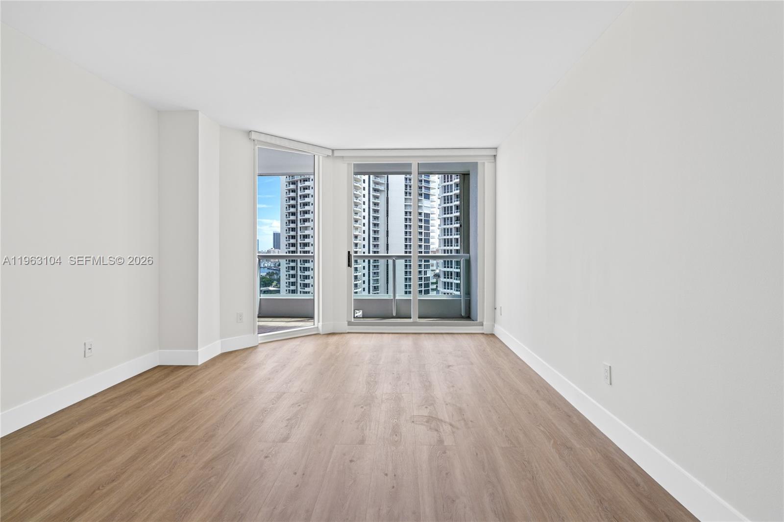 21055 Yacht Clb Dr #1903 Aventura, FL 33180