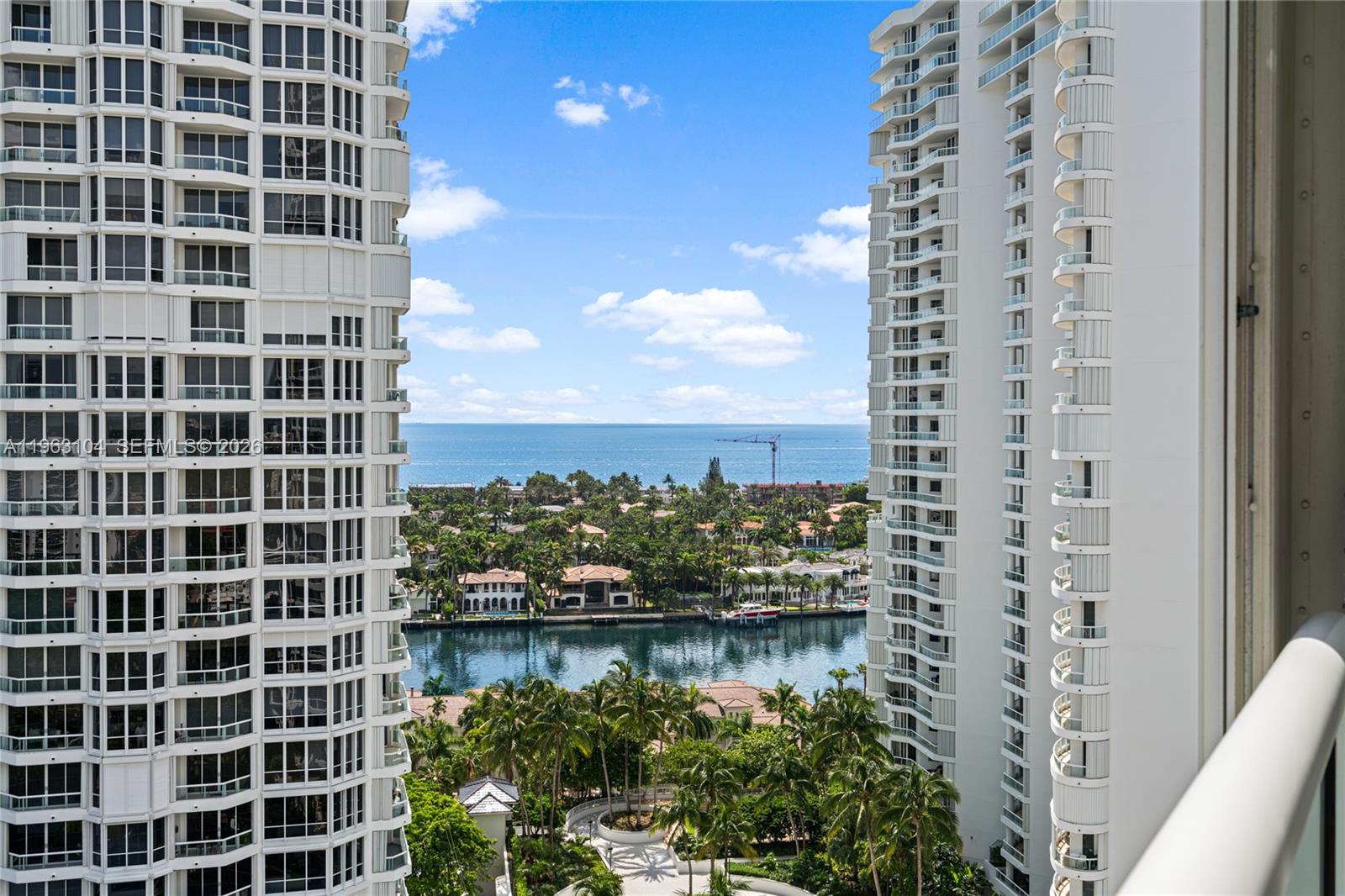 21055 Yacht Clb Dr #1903 Aventura, FL 33180